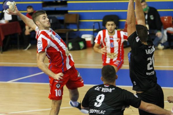 Пети тријумф рукометаша