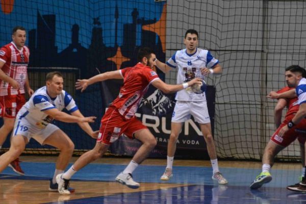 Железничар – Црвена звезда Грундфос 24:25 (14:14)