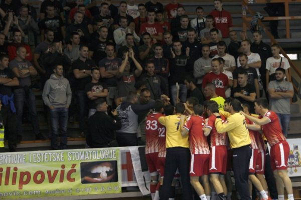 83. рукометни „Вечити дерби“ у Шумицама