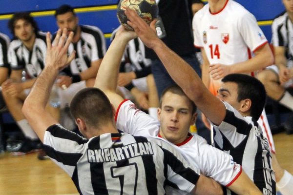 Црвена звезда – Партизан 30:36 (11:20)