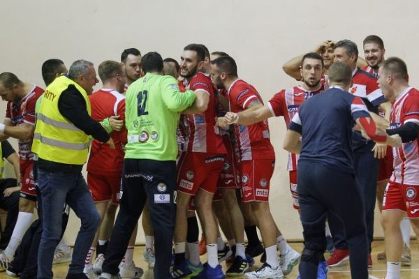 Црвена звезда Грундфос – Југовић 32:31 (17:17)