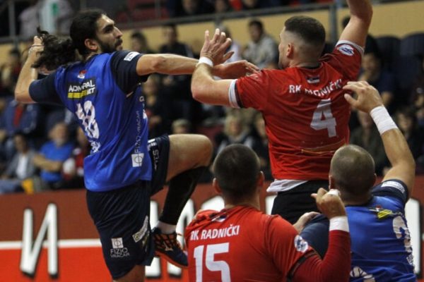 Раднички Крагујевац – Црвена звезда Грундфос 30:29 (16:15)